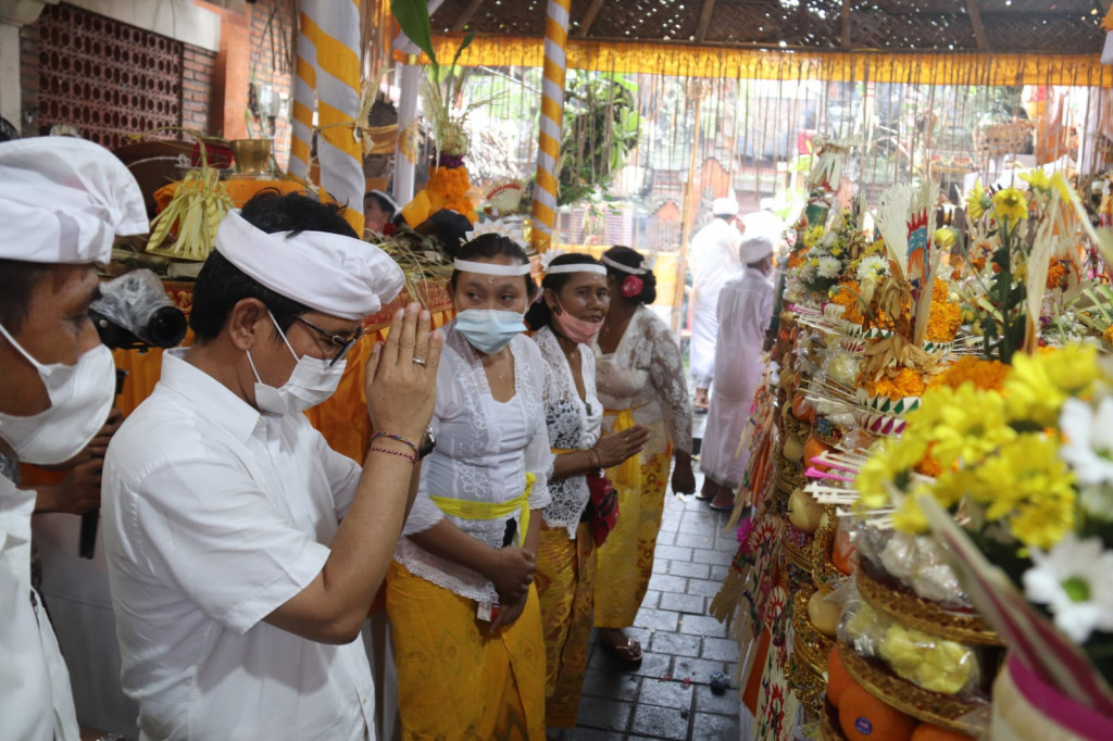 Pesemetonan Arya Bongaya Batan Jeruk Sri Nararya Kresna Kepakisan Mambal Abiansemal Badung Laksanakan Upacara Pitra Yadnya, Atma Wedana dan Mepetik.